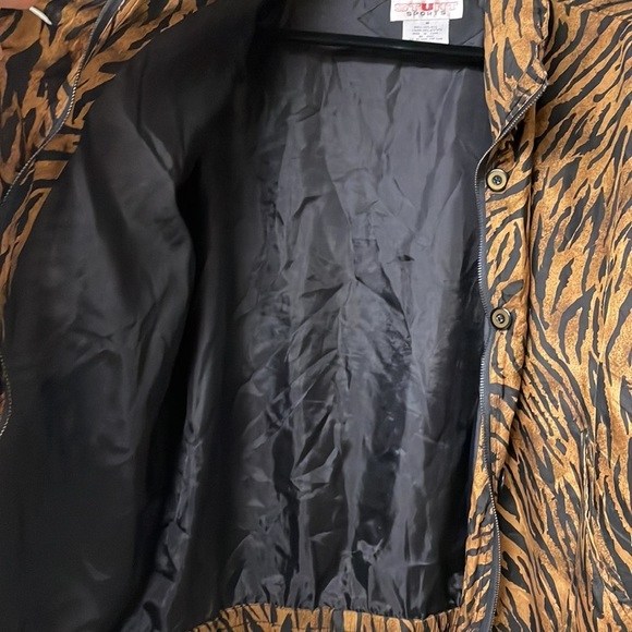Vintage Silk Tiger Print Bomber Jacket - 80’s style - Picture 4 of 4
